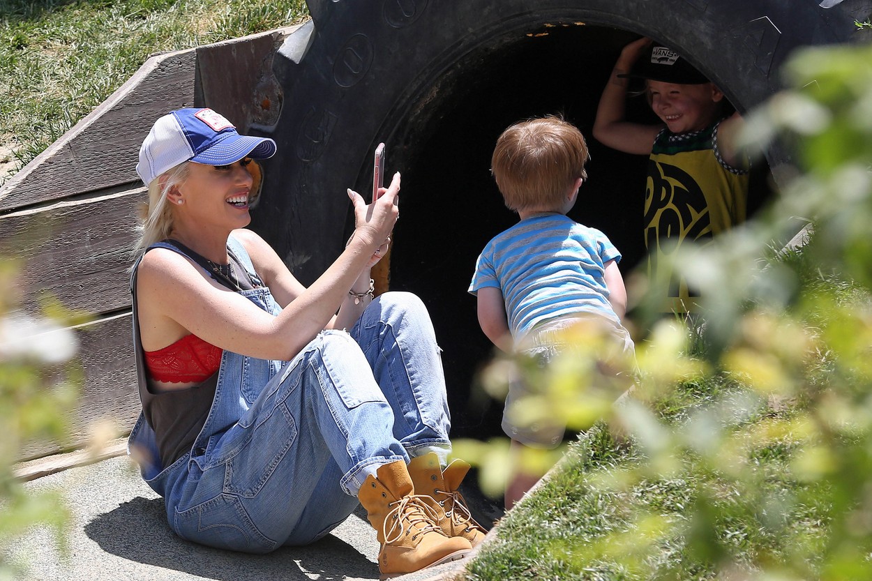 Gwen Stefani with Kids Enjoying the Day at a Farm