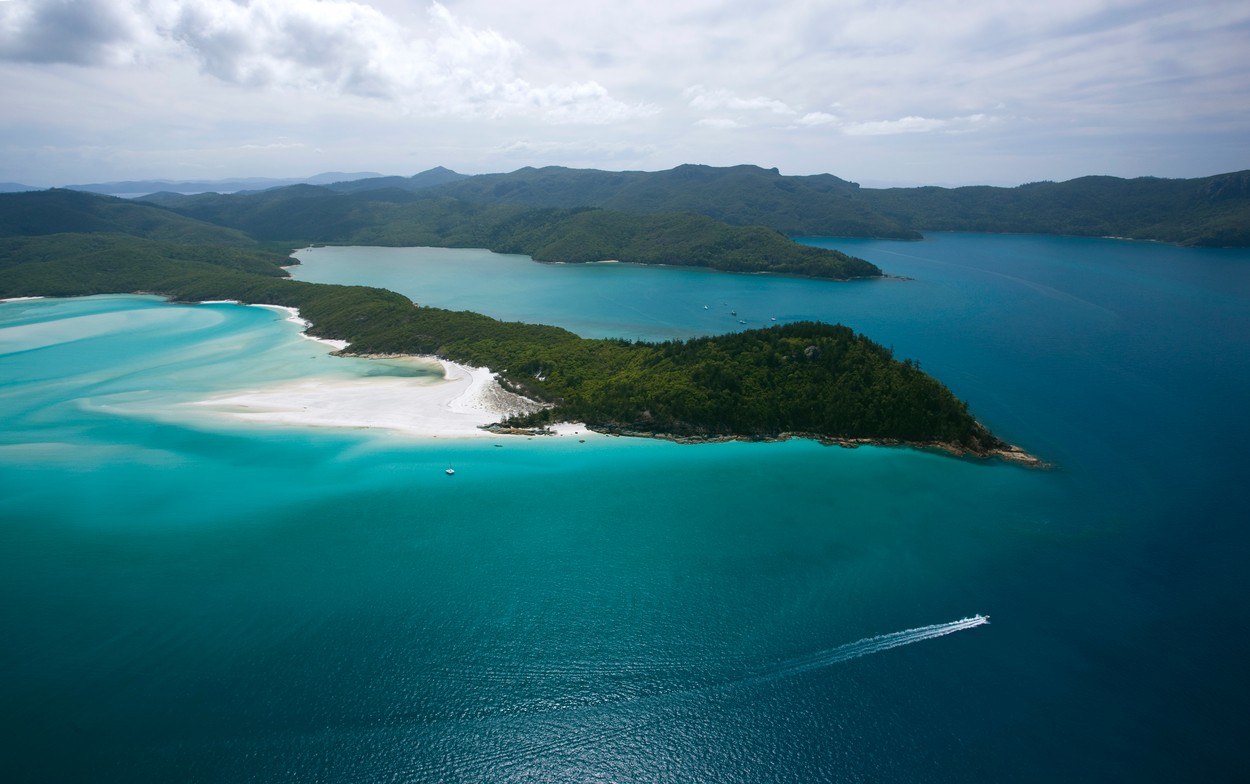 Whitehaven Beach with Hill Inlet, Whitsunday Island, Whitsunday Islands, Queensland, Australia