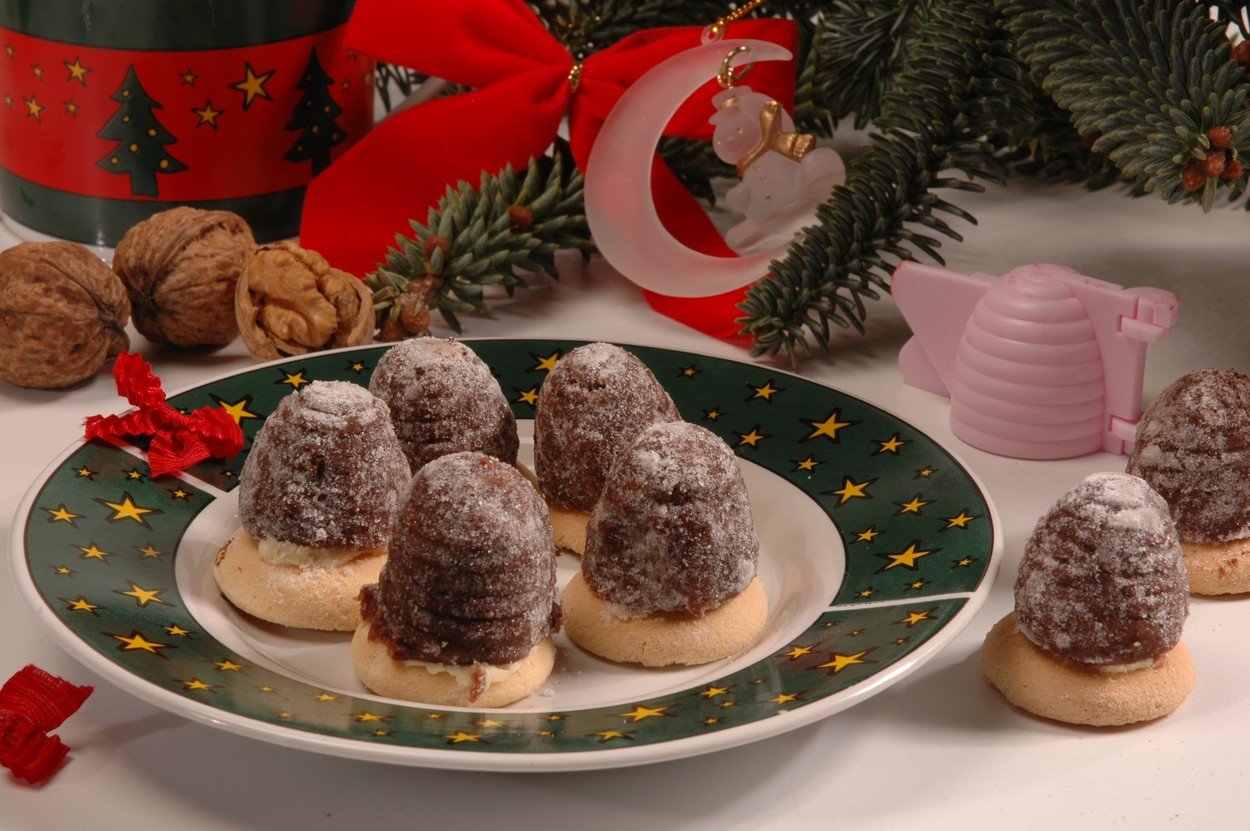 Filled Cocoa Christmas Sweets