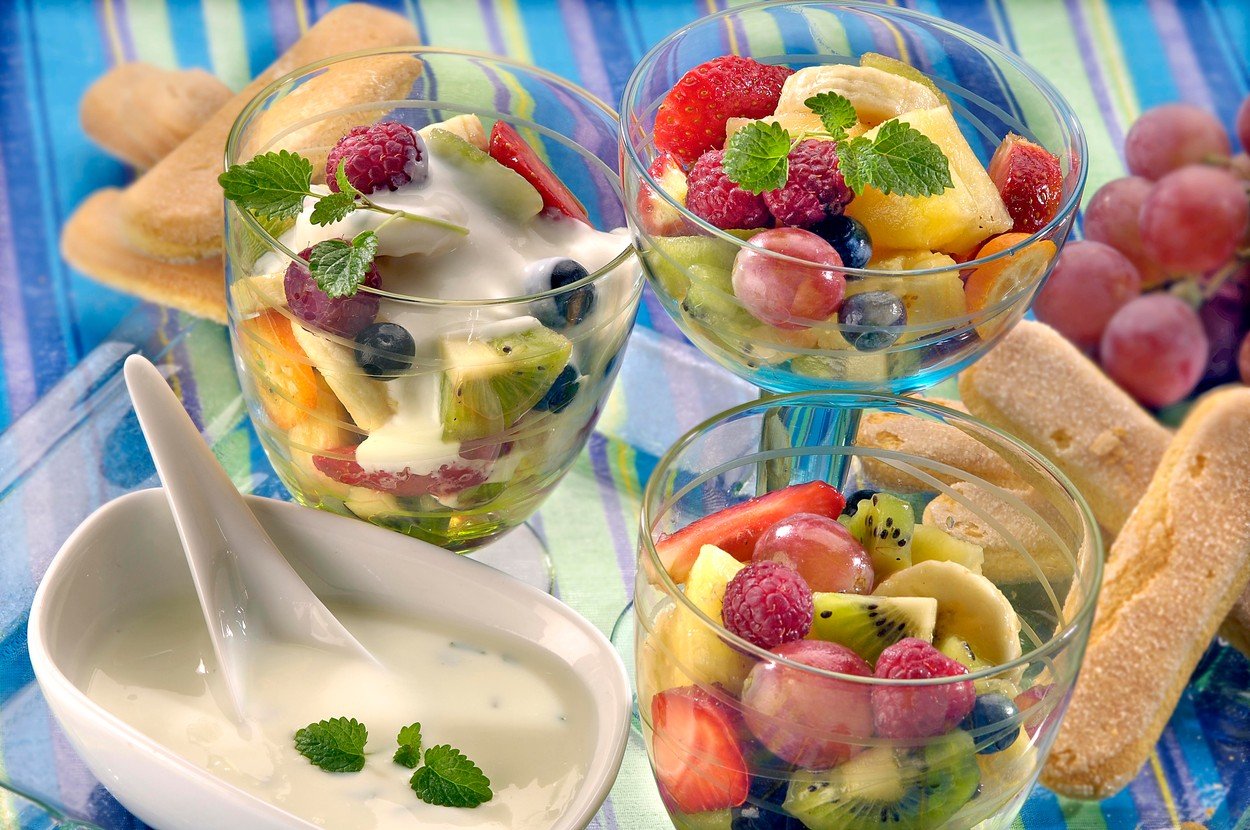 Ovocny salat s jogurtem