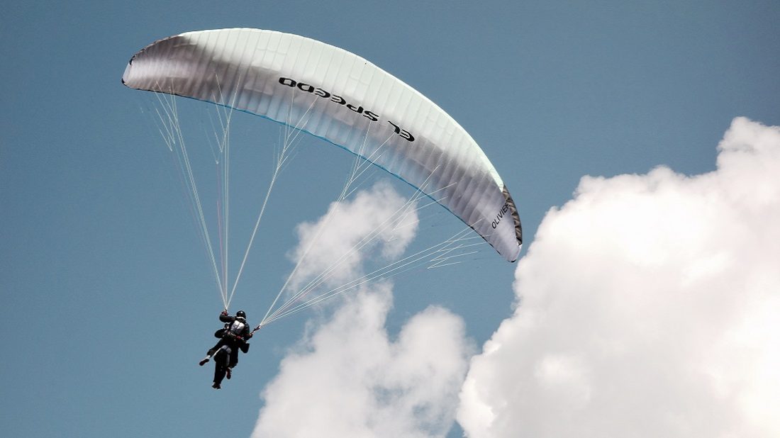 paragliding-1100x618.jpg