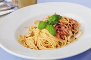 Spagety s houbami